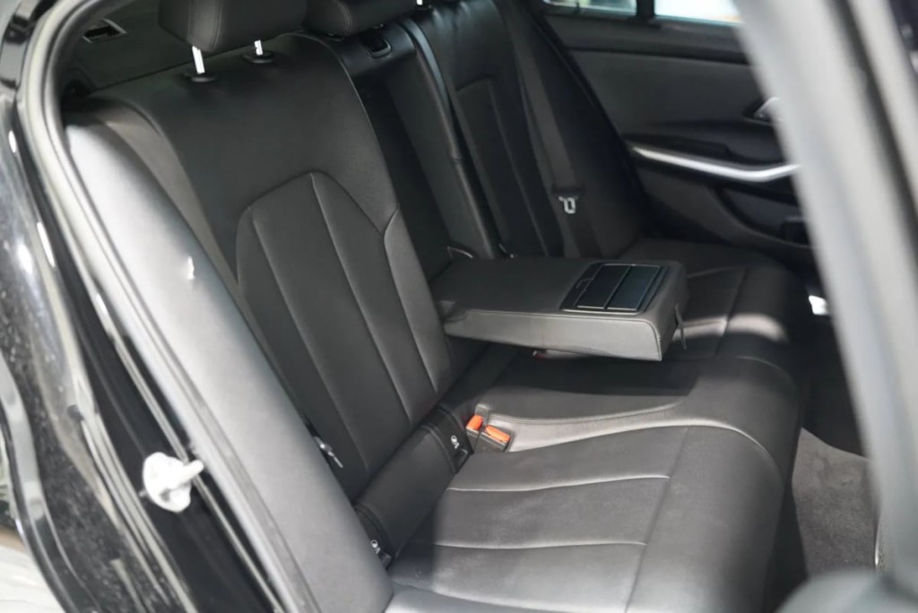 2019 BMW 3 Series Image 45
