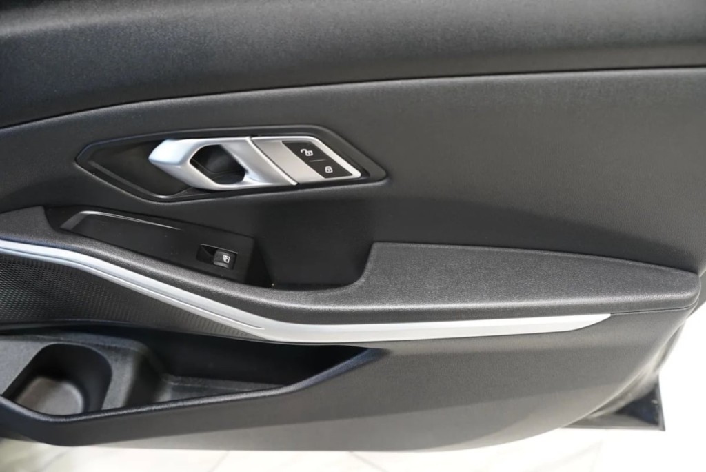 2019 BMW 3 Series Image 46