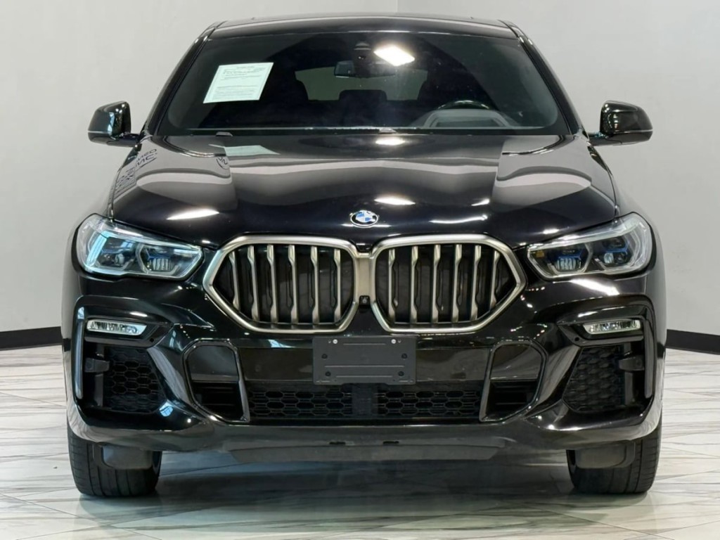 2021 BMW X6 Image 3