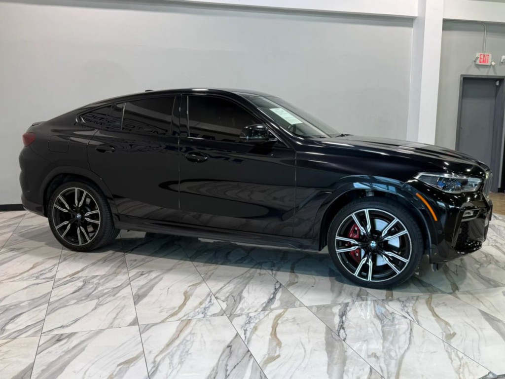 2021 BMW X6 Image 6