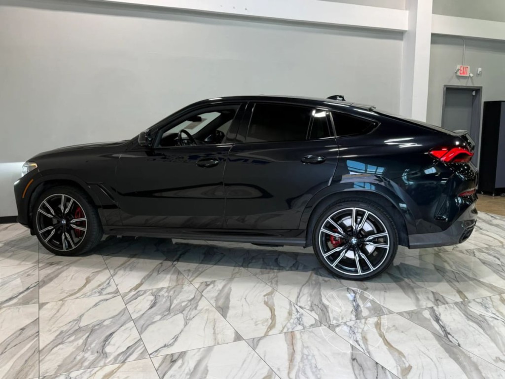 2021 BMW X6 Image 10