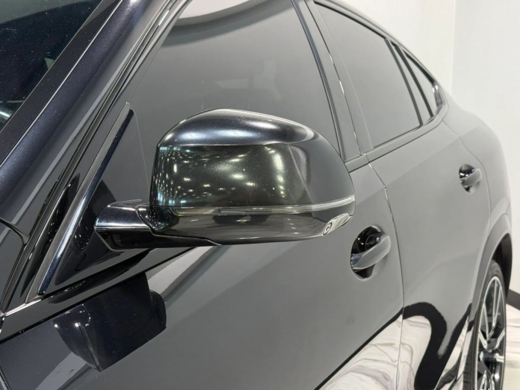 2021 BMW X6 Image 11