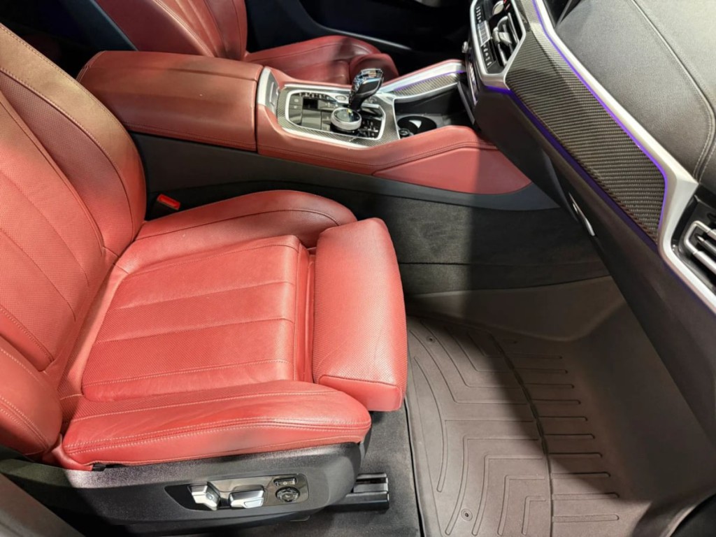 2021 BMW X6 Image 21