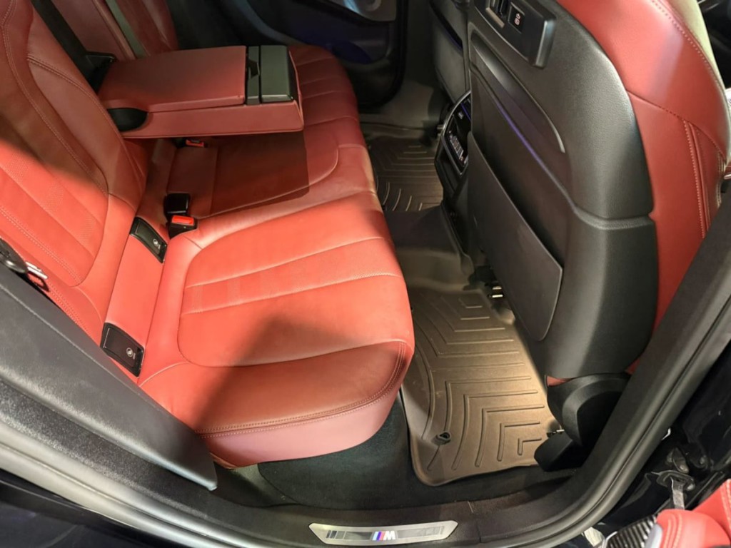 2021 BMW X6 Image 24