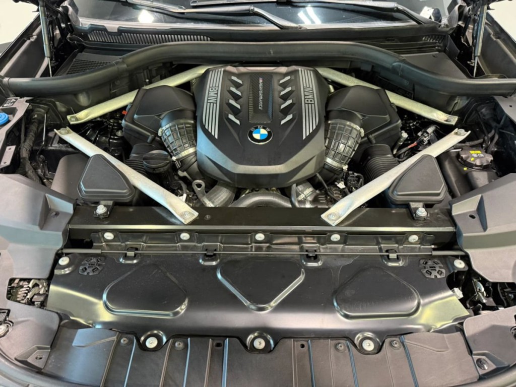 2021 BMW X6 Image 37
