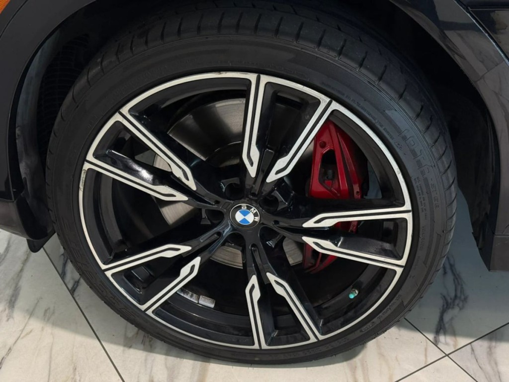 2021 BMW X6 Image 38