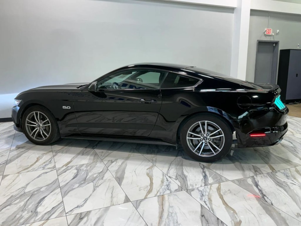 2016 Ford Mustang Image 9