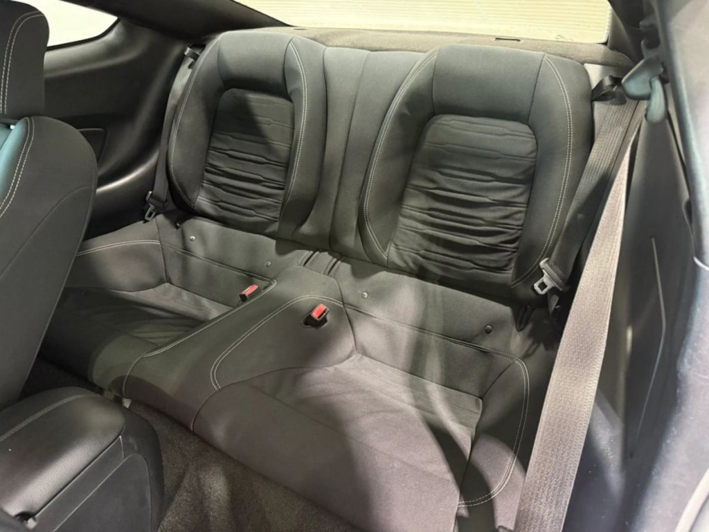 2016 Ford Mustang Image 21