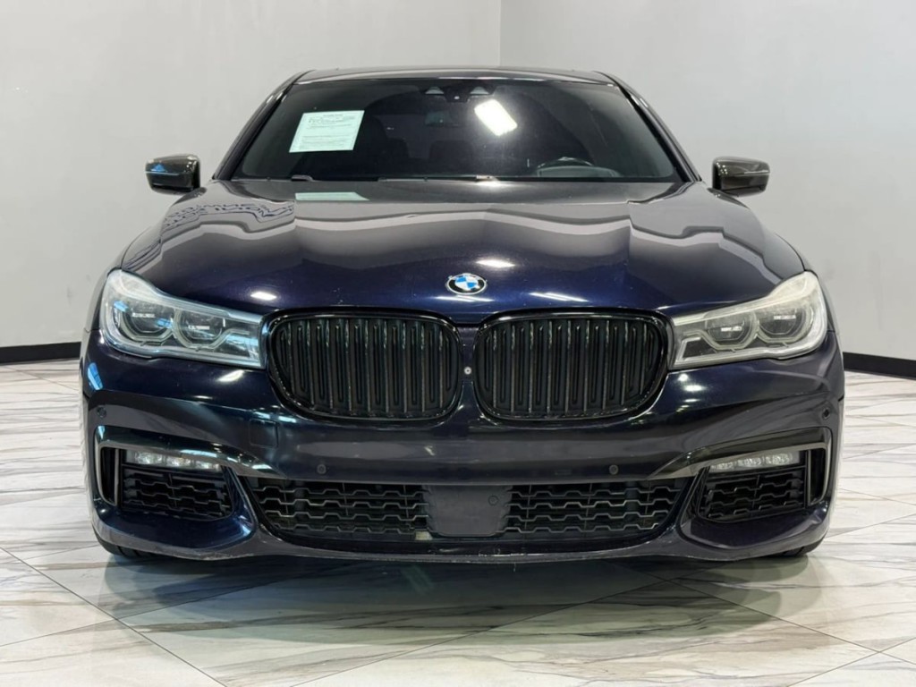 2017 BMW 7 Series Image 3