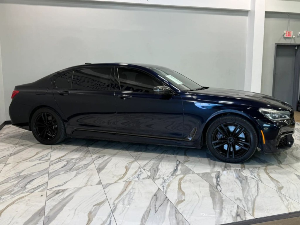 2017 BMW 7 Series Image 5