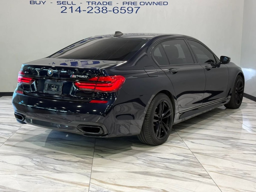 2017 BMW 7 Series Image 6