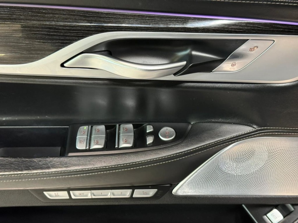 2017 BMW 7 Series Image 11