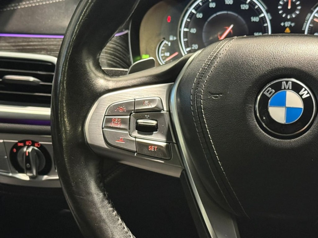 2017 BMW 7 Series Image 15