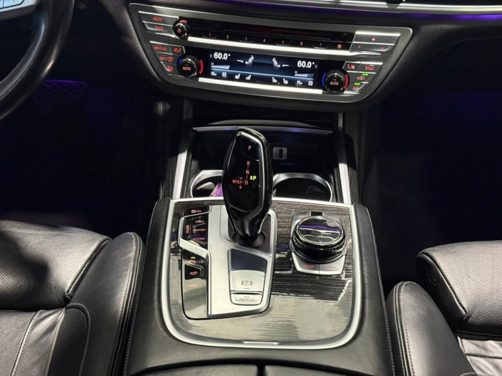 2017 BMW 7 Series Image 20