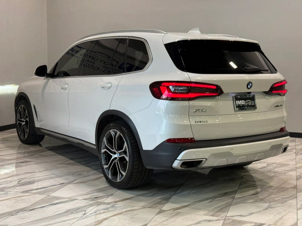 2021 BMW X5 Image 8
