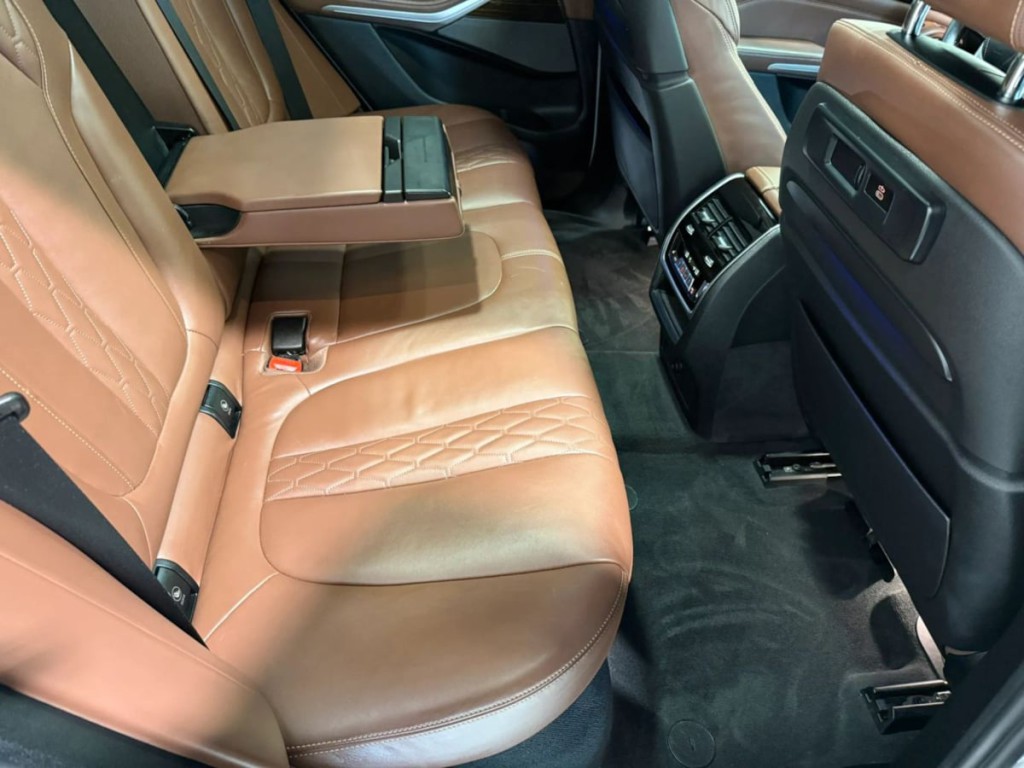 2021 BMW X5 Image 32