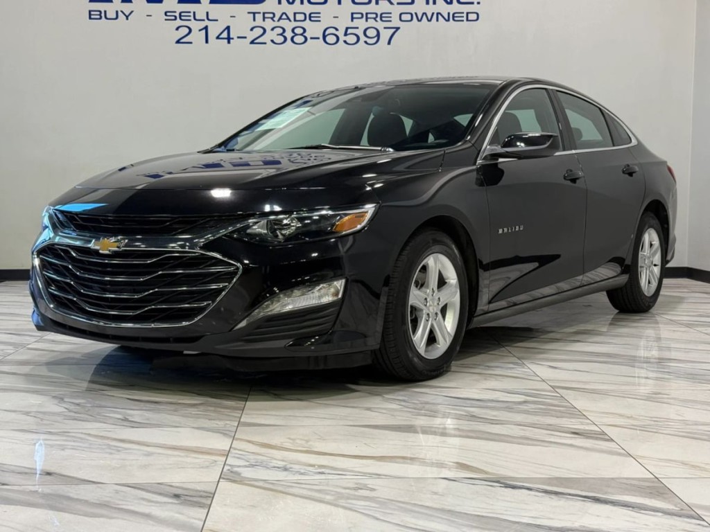 2025 Chevrolet Malibu Image 2