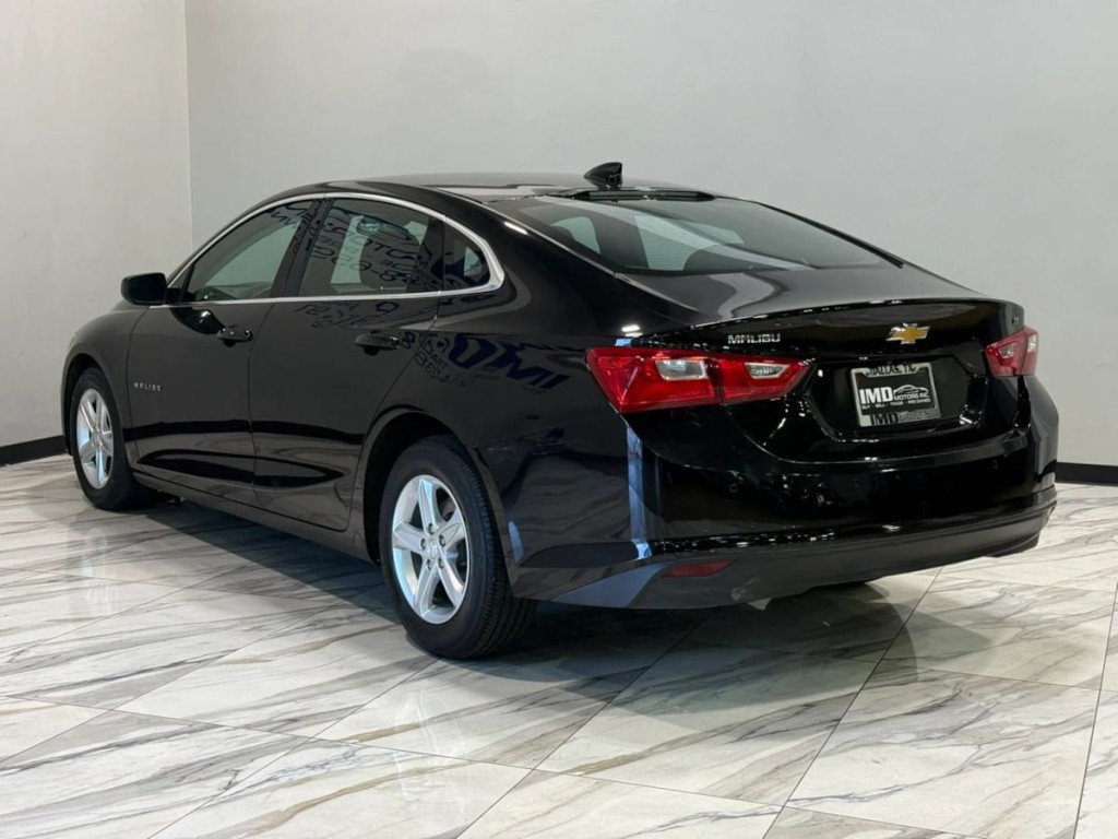 2025 Chevrolet Malibu Image 8