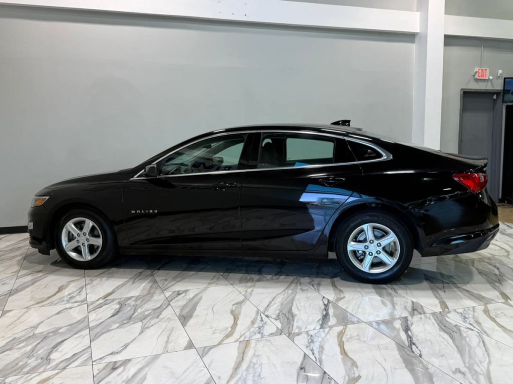 2025 Chevrolet Malibu Image 9