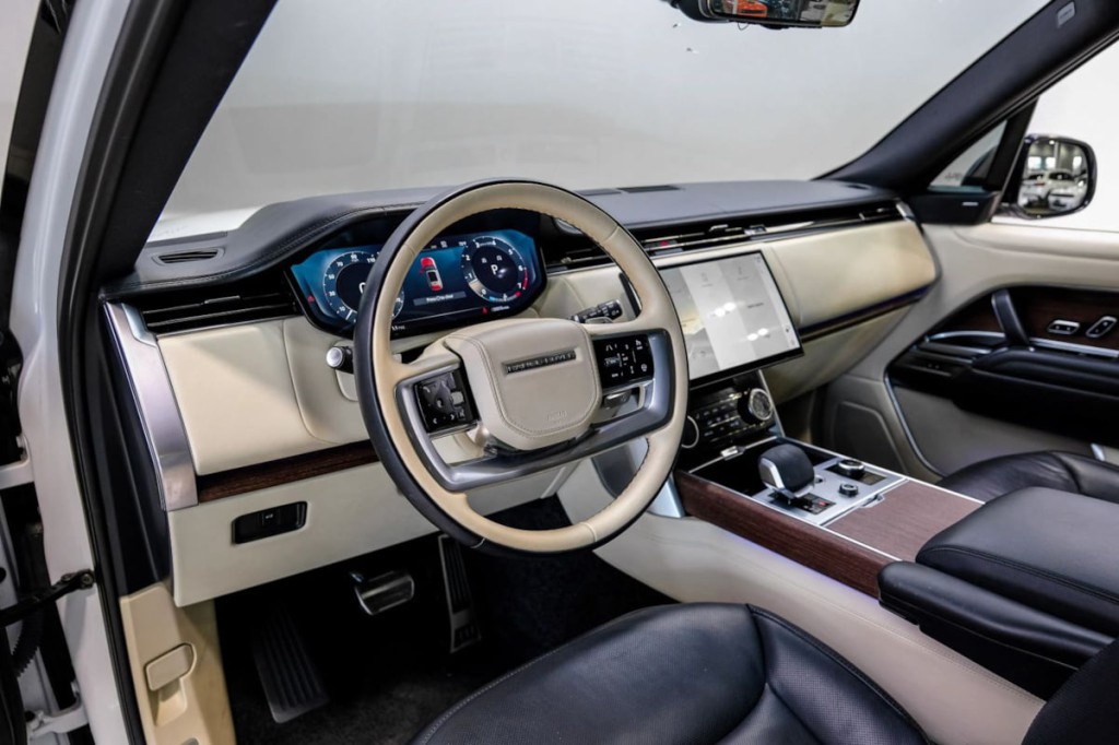 2023 Land Rover Range Rover Image 4