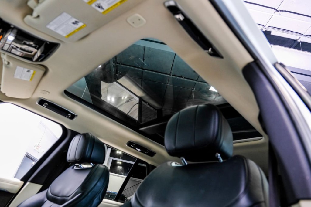 2023 Land Rover Range Rover Image 6