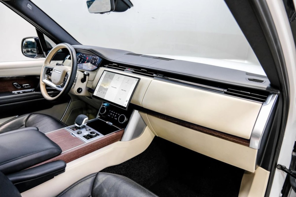 2023 Land Rover Range Rover Image 18