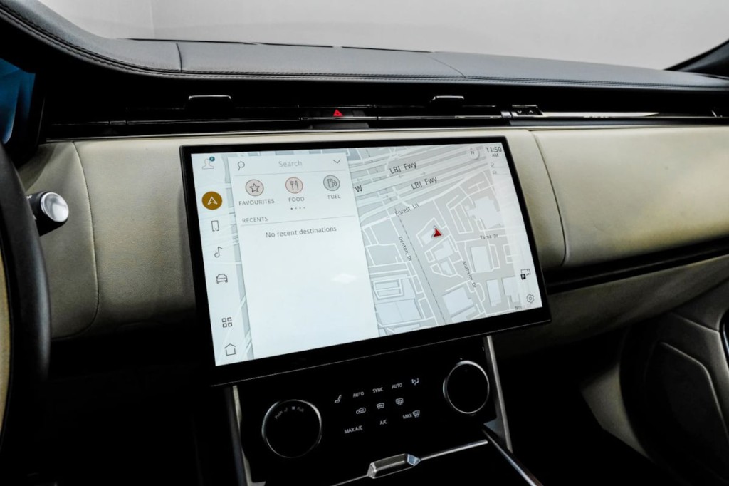 2023 Land Rover Range Rover Image 30
