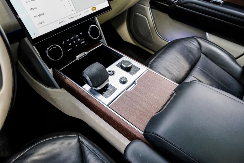 2023 Land Rover Range Rover Image 36