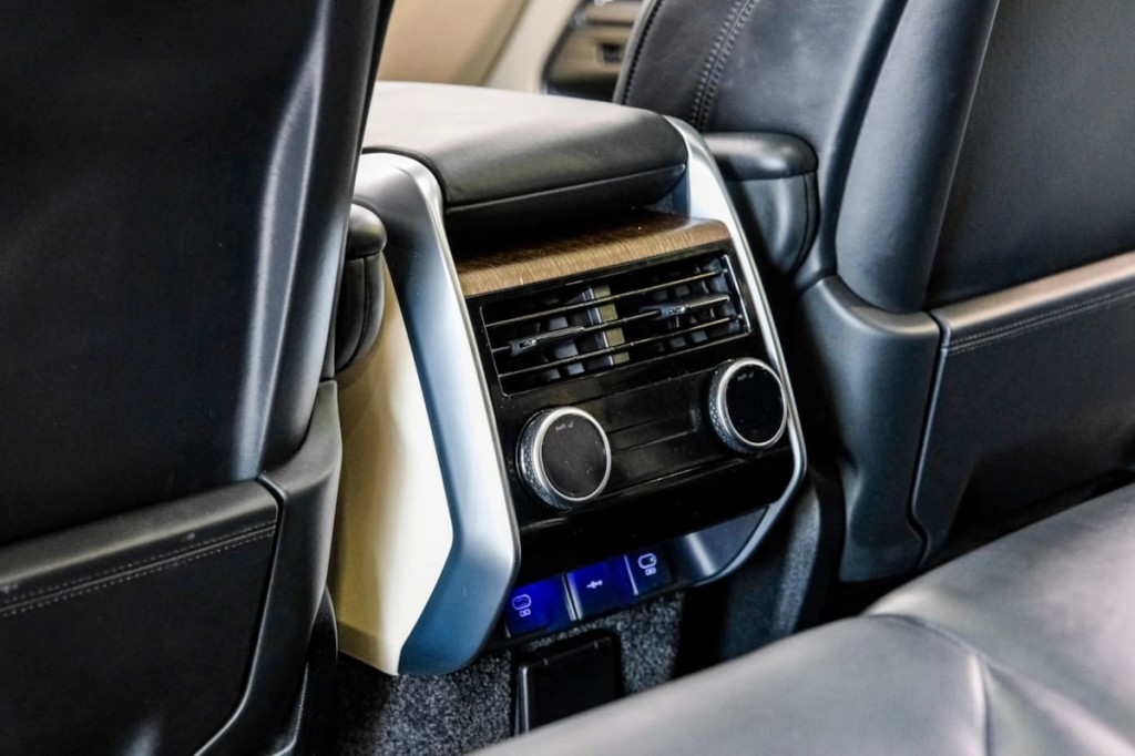 2023 Land Rover Range Rover Image 47