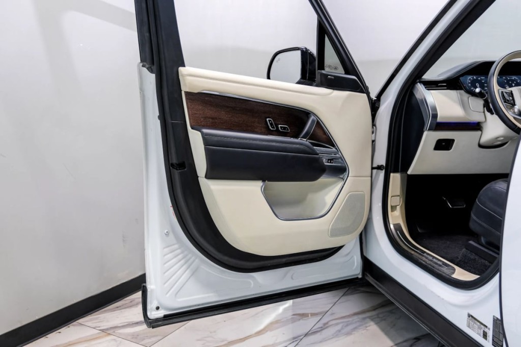 2023 Land Rover Range Rover Image 52