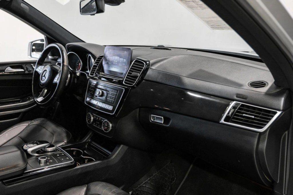 2017 Mercedes-Benz GLS-Class Image 20
