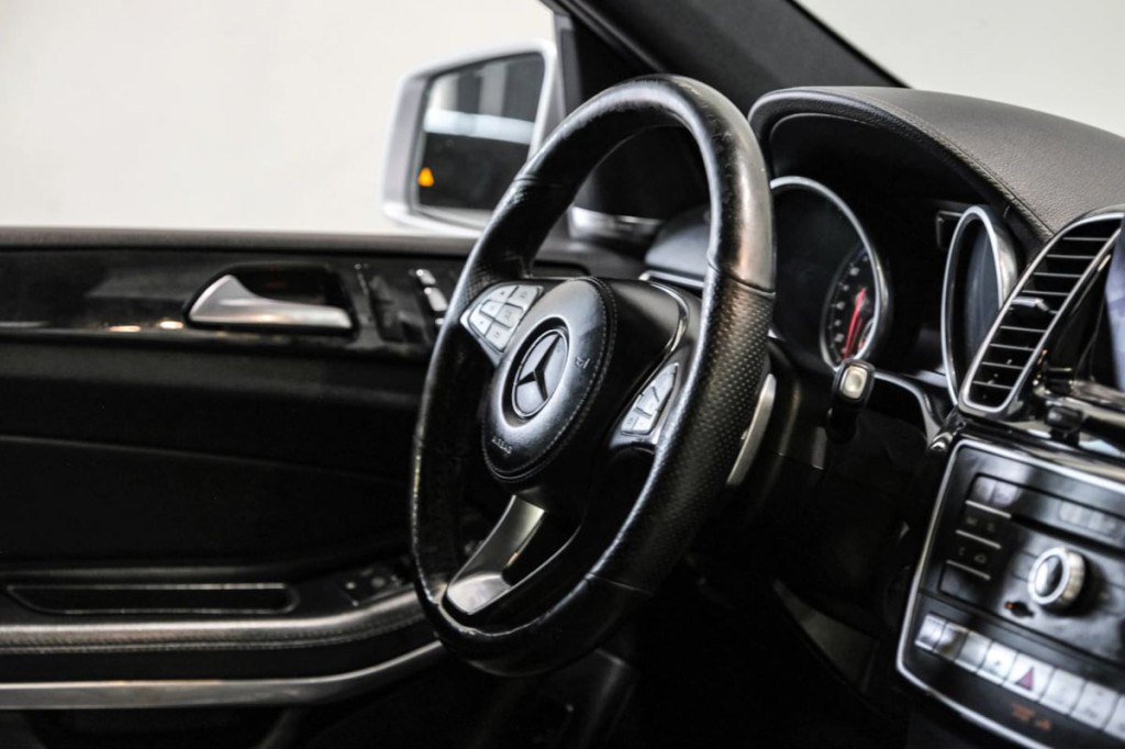 2017 Mercedes-Benz GLS-Class Image 21
