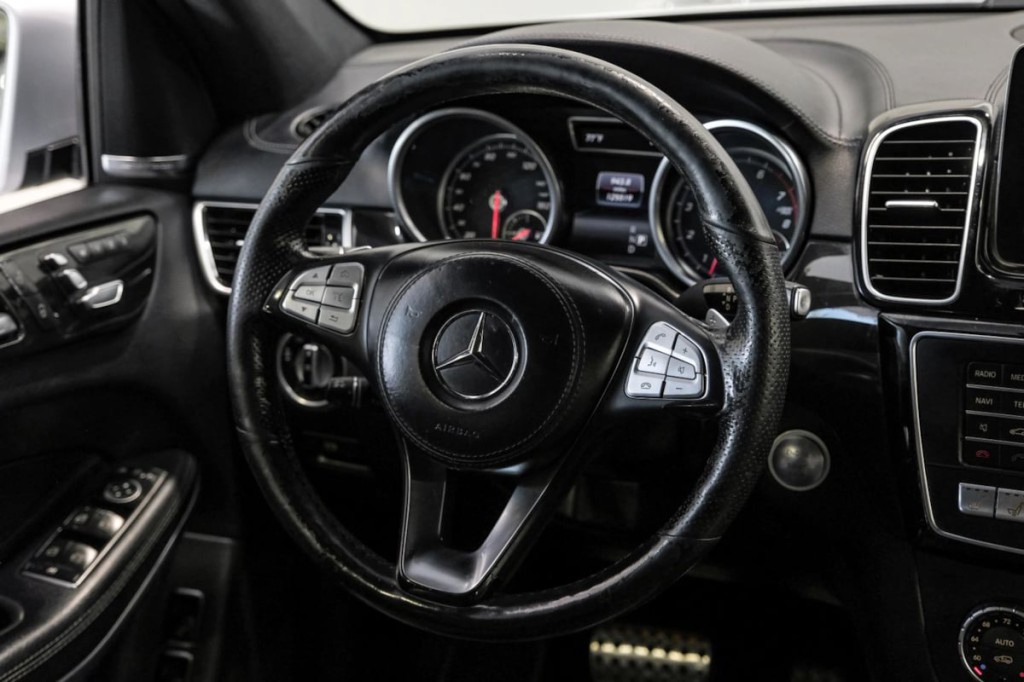 2017 Mercedes-Benz GLS-Class Image 24