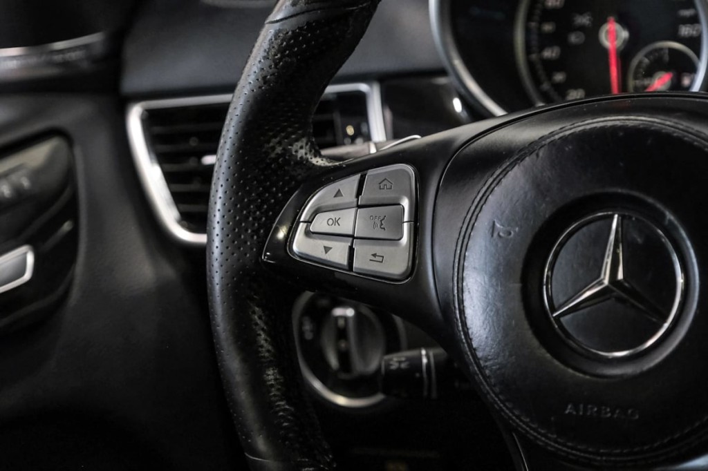 2017 Mercedes-Benz GLS-Class Image 25