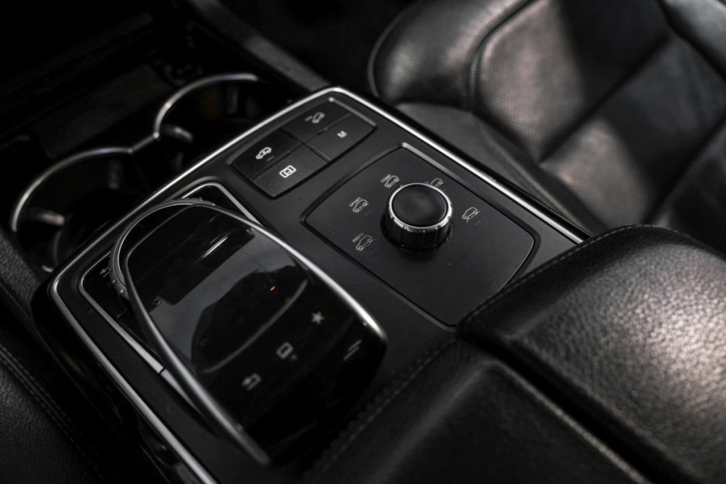 2017 Mercedes-Benz GLS-Class Image 30