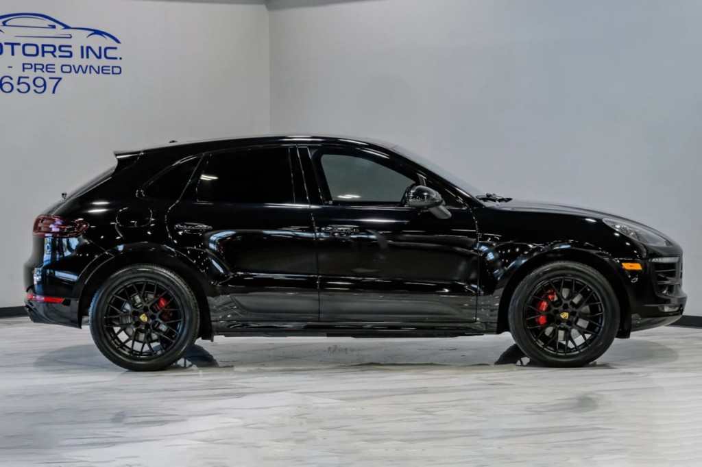2017 Porsche Macan Image 9