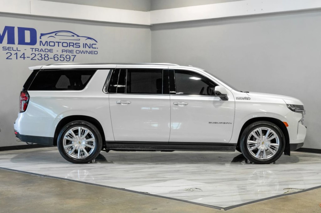 2024 Chevrolet Suburban Image 9