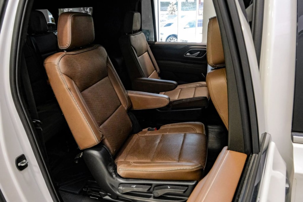 2024 Chevrolet Suburban Image 36