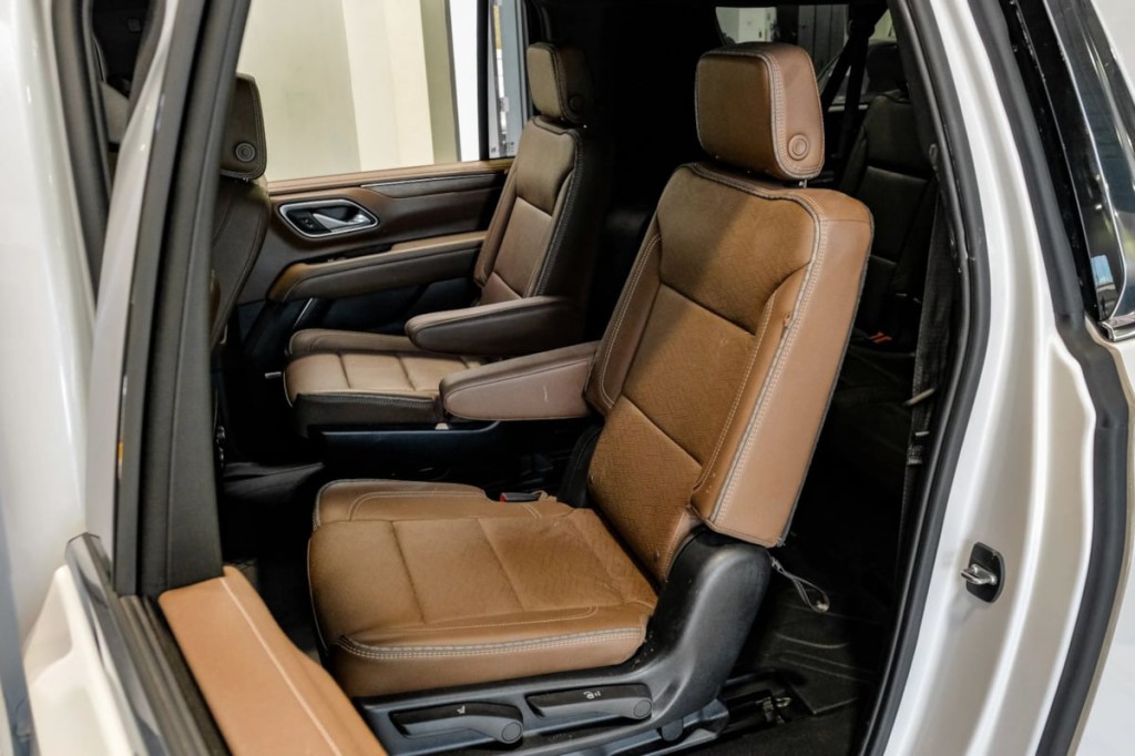 2024 Chevrolet Suburban Image 38