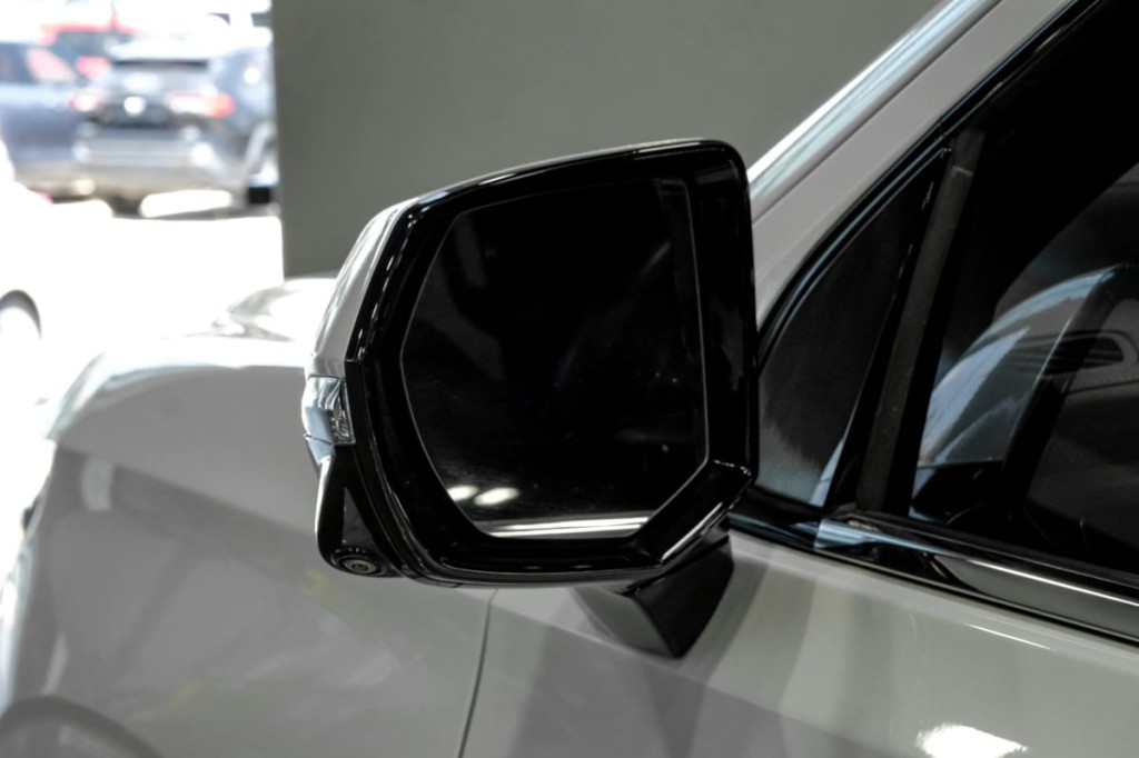 2024 Chevrolet Suburban Image 41