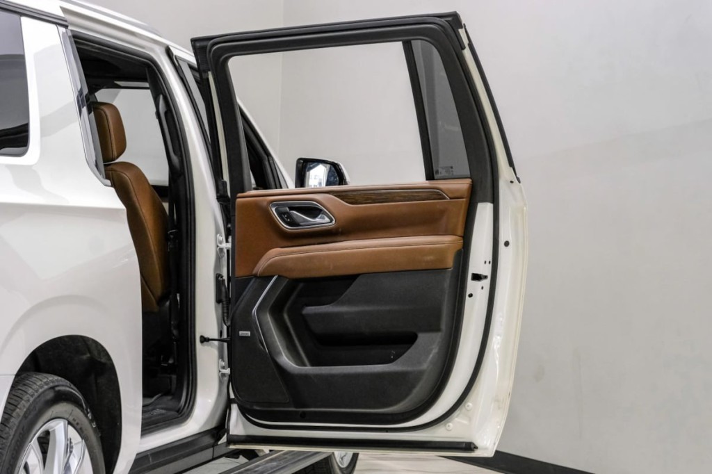 2024 Chevrolet Suburban Image 45