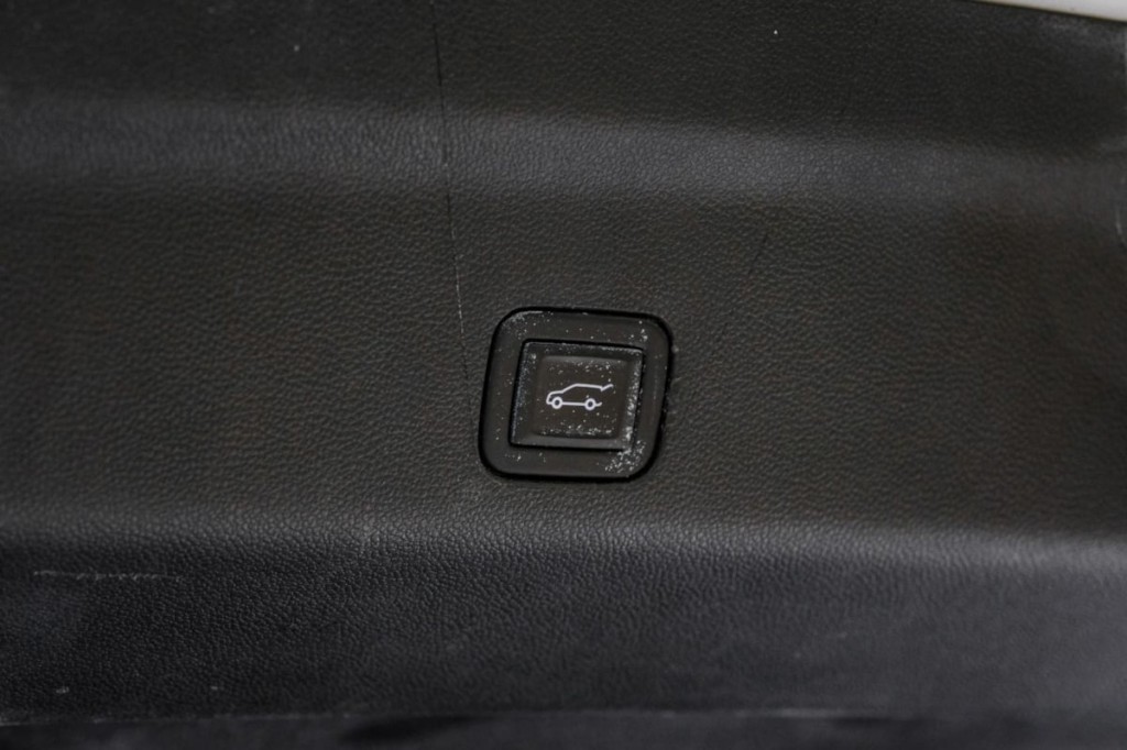 2024 Chevrolet Suburban Image 53