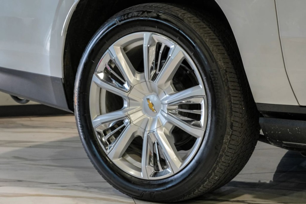 2024 Chevrolet Suburban Image 54