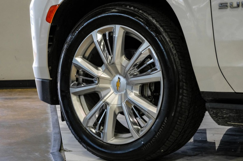 2024 Chevrolet Suburban Image 56