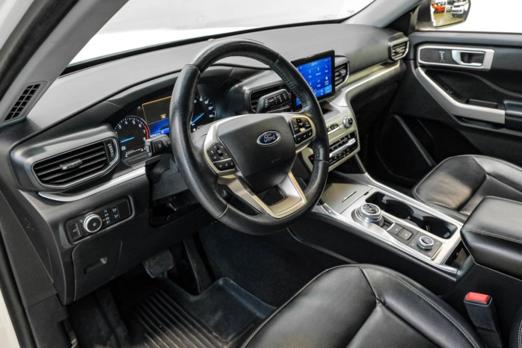 2020 Ford Explorer Image 5