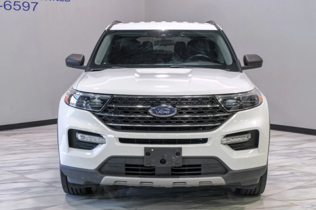 2020 Ford Explorer Image 9