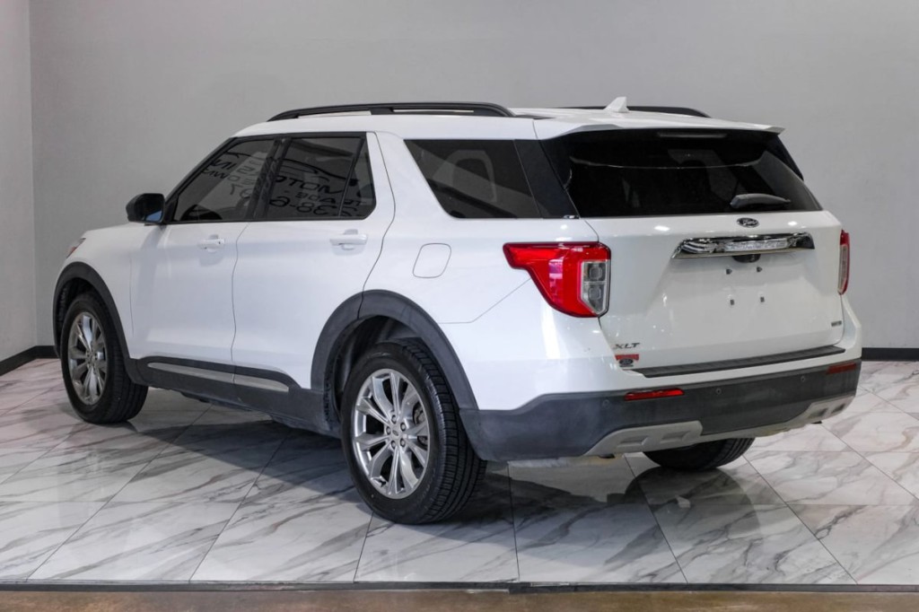 2020 Ford Explorer Image 14