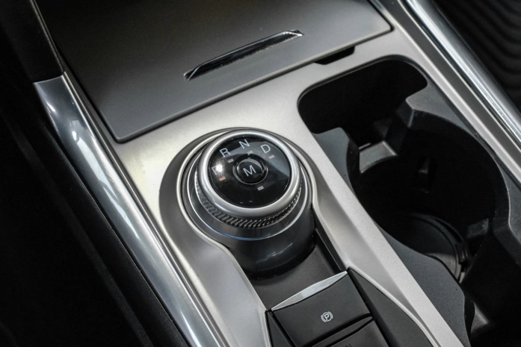 2020 Ford Explorer Image 30