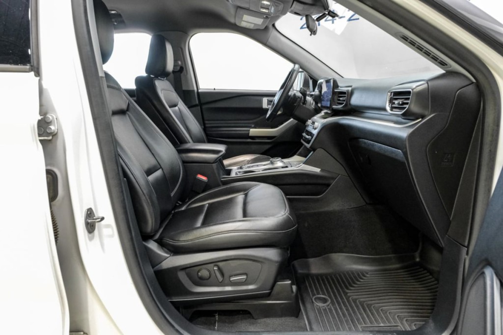 2020 Ford Explorer Image 37