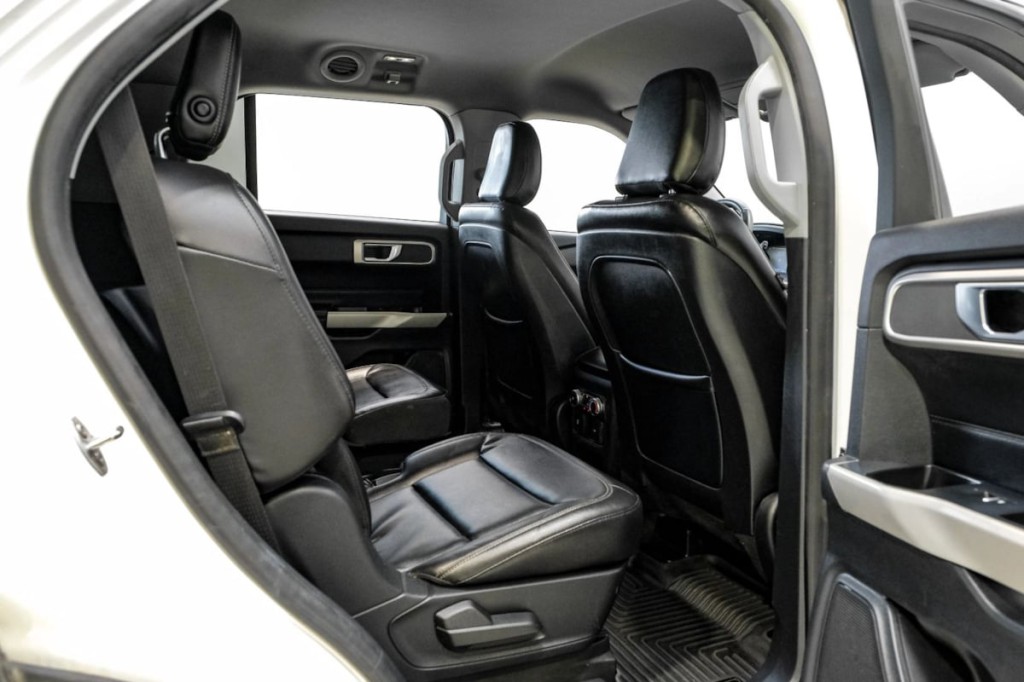 2020 Ford Explorer Image 40